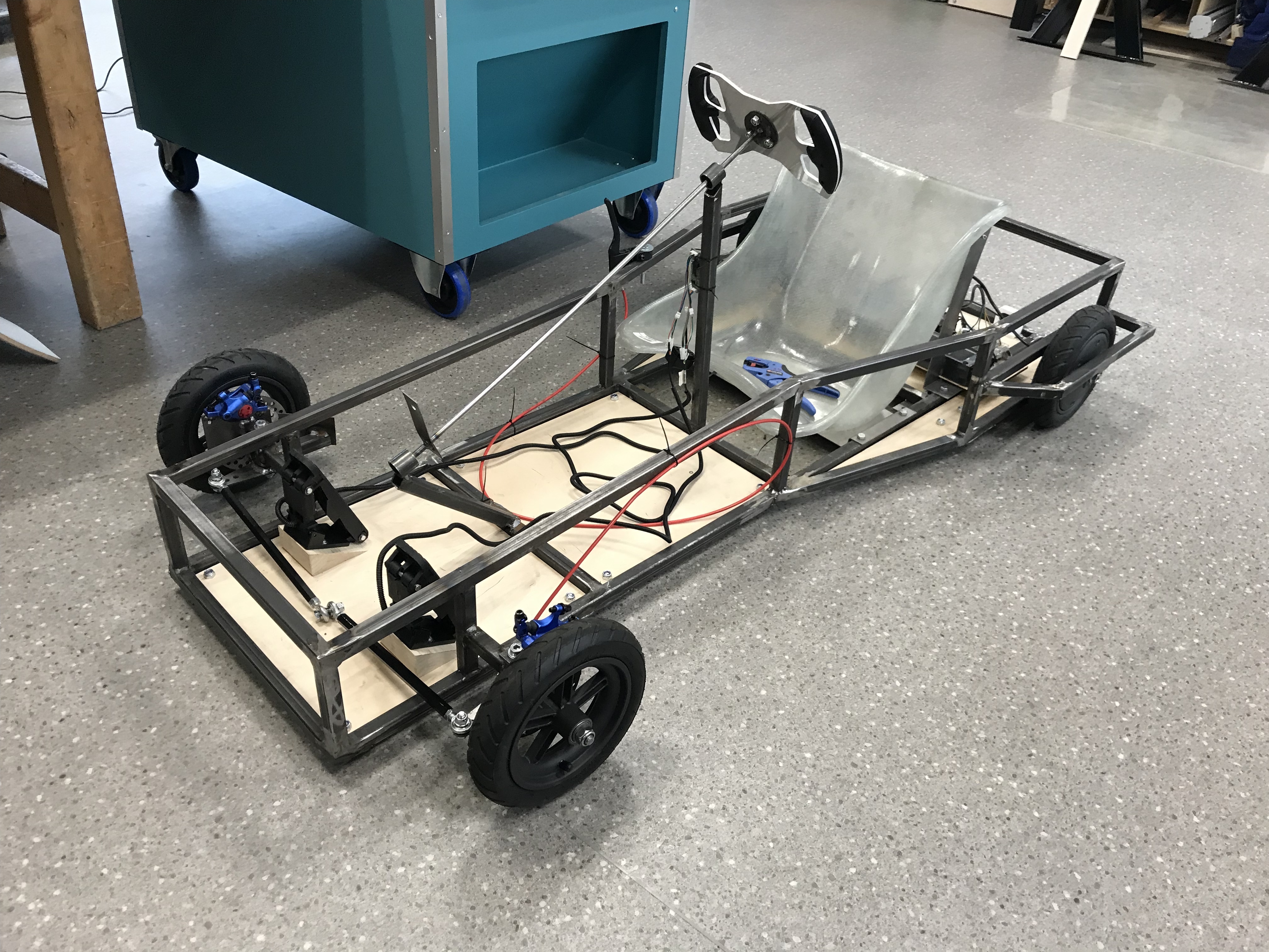 RocMondriaan/HHS elektrische scratchbuild Gokart project image